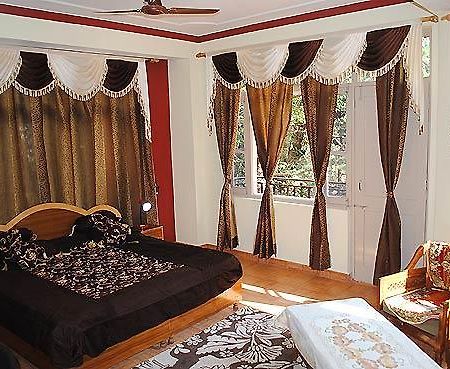 דרמסאלה Hotel Misty Woods מראה חיצוני תמונה